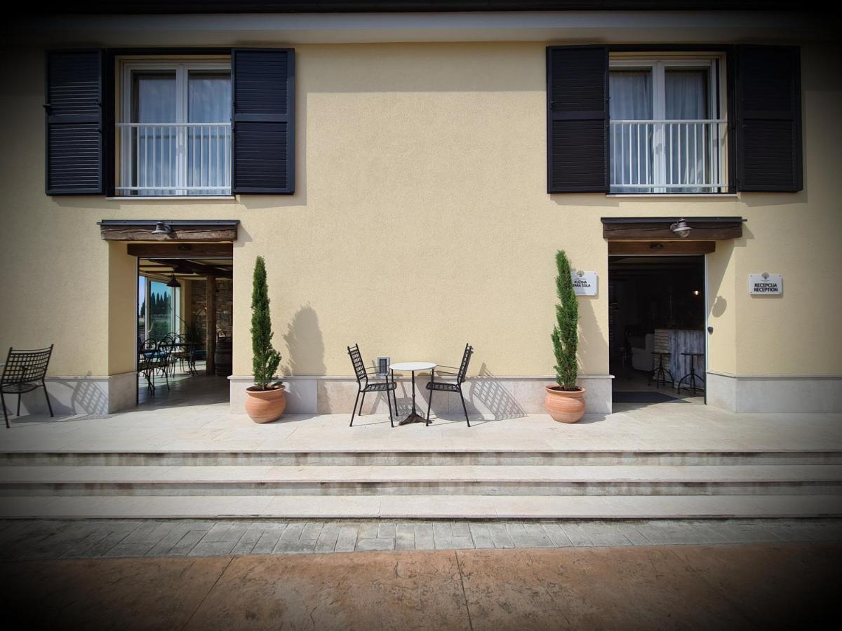 Hotel Stara Sola - Oleander Resort Korte المظهر الخارجي الصورة