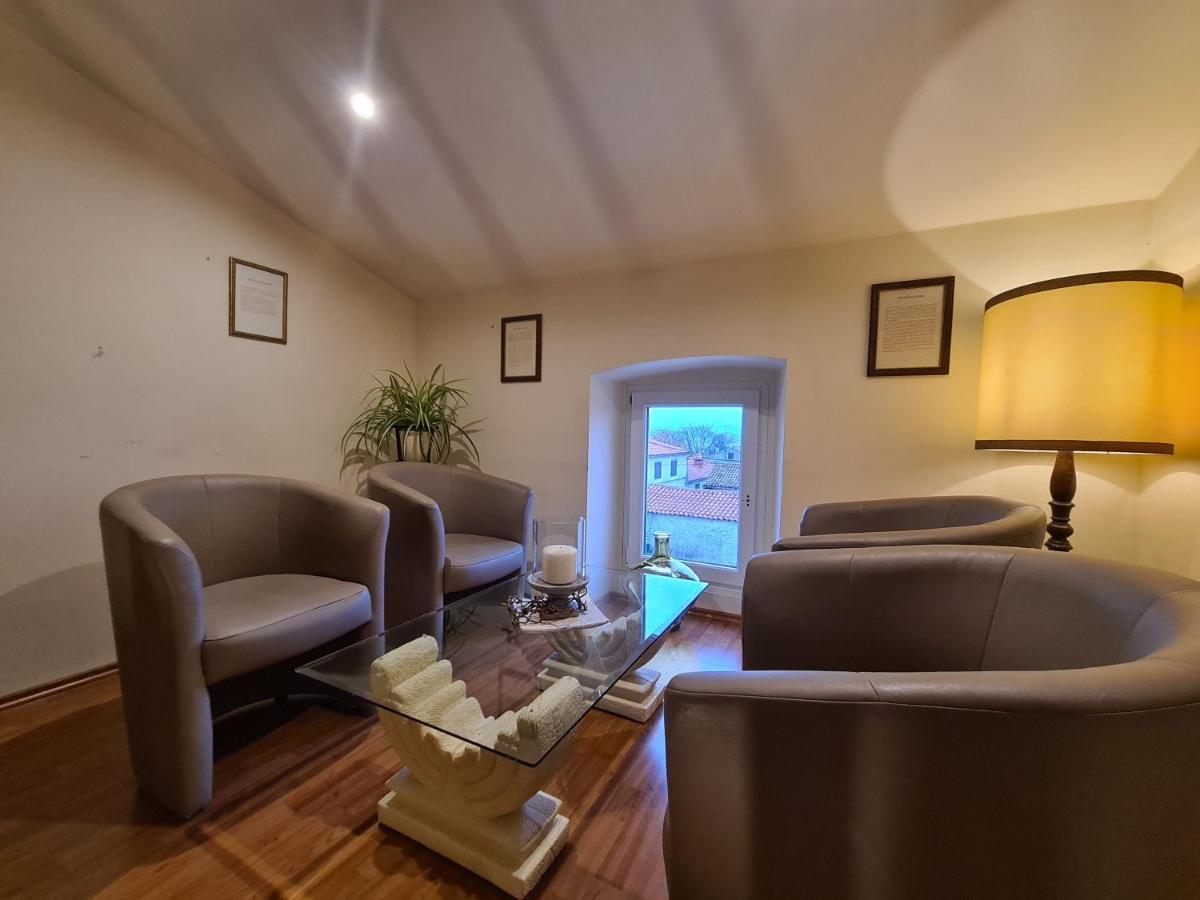 Hotel Stara Sola - Oleander Resort Korte المظهر الخارجي الصورة