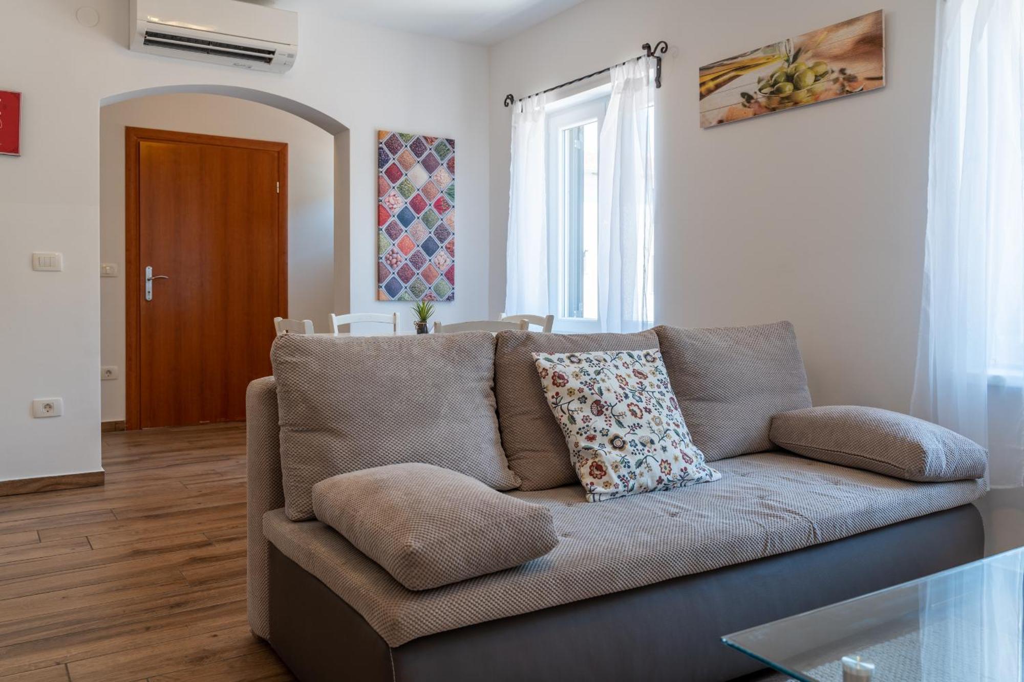 Hotel Stara Sola - Oleander Resort Korte المظهر الخارجي الصورة