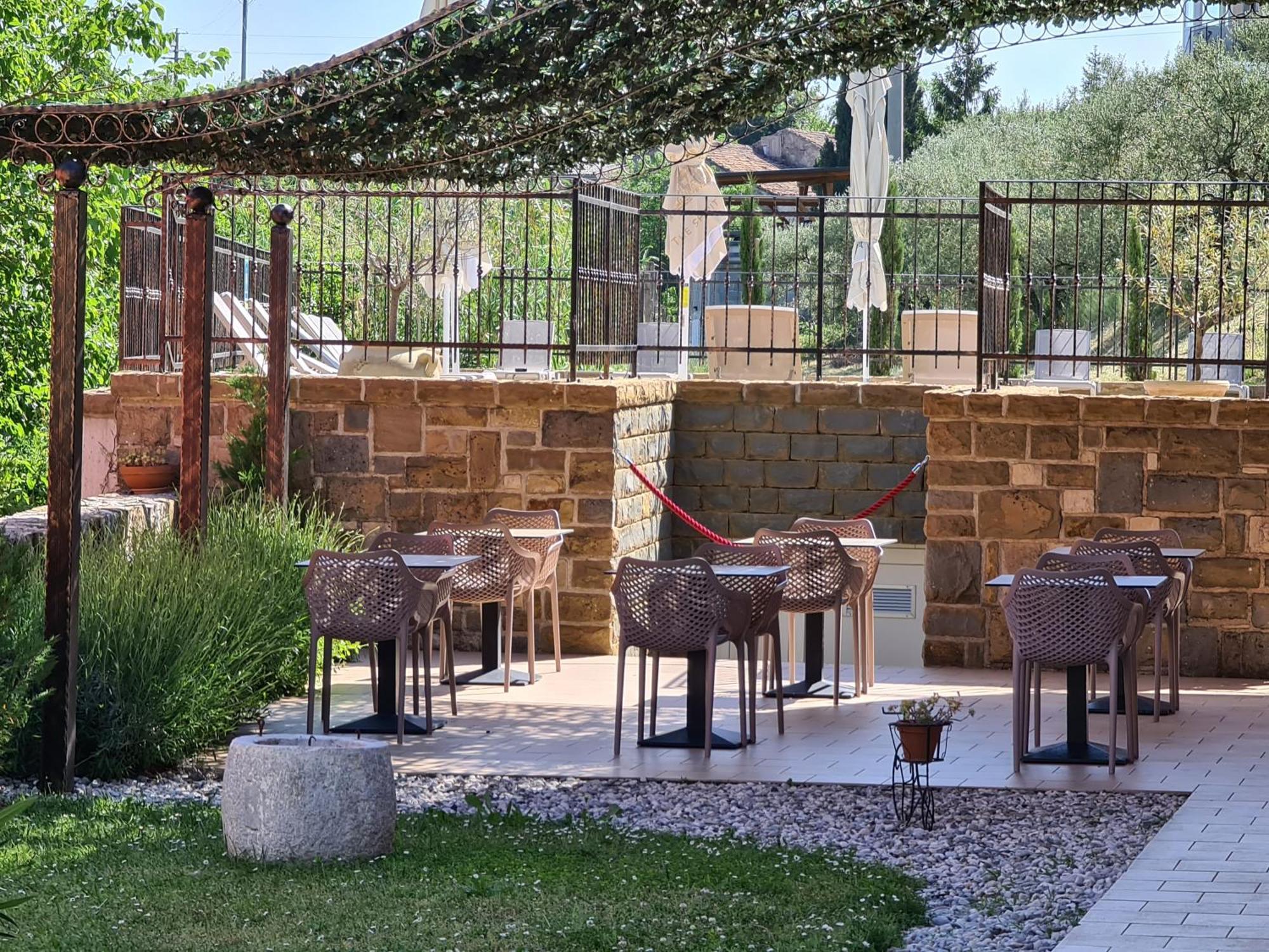 Hotel Stara Sola - Oleander Resort Korte المظهر الخارجي الصورة